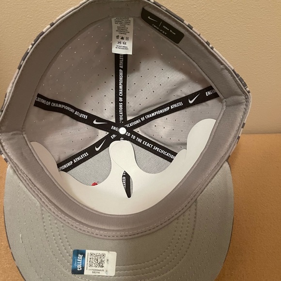 *NWT* Nike Georgia Bulldogs Football Team Issued PE Camo Fitted Hat - Picture 6 of 6